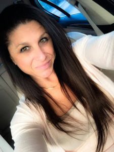 Divorced Sugar Mummy In California, USA Is Available
