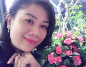 Congrats! Rich Sugar Mummy, Eva In Texas, USA Is Interested In You – Connect With Her