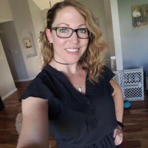 Beautiful Rich Sugar Mummy In USA Needs A Man Now—Drop Your Contact