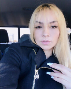 This Rich Sugar Mummy In California, USA Needs Your WhatsApp Number – Click Here To Drop It -