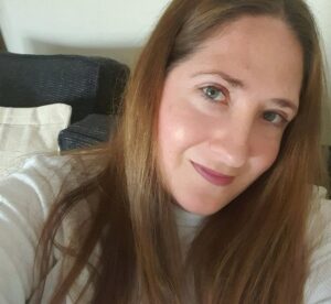 This S ugar Mummy In California USA Wants To Offer Her Man Job — Apply Now